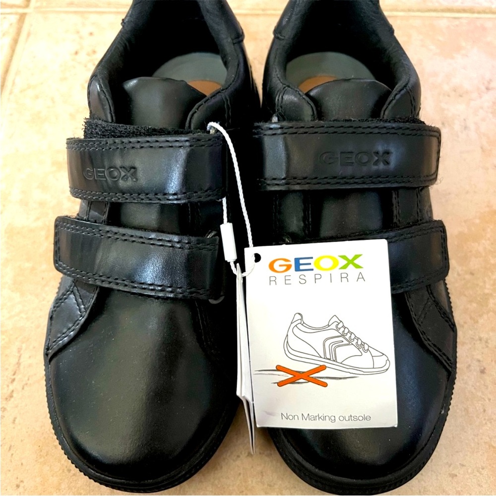 Geox shoes 2️⃣ Pairs